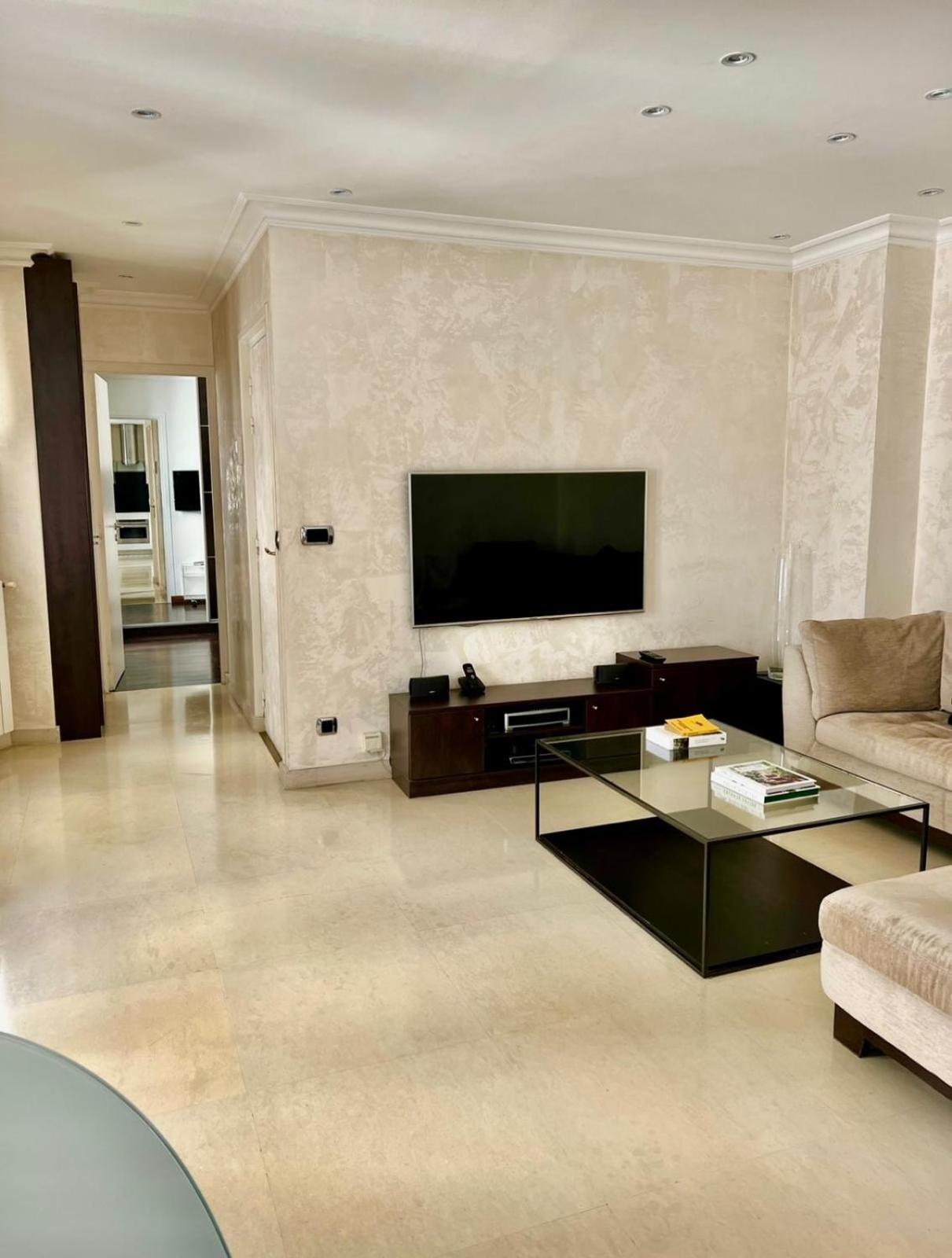Appartement Tour Eiffel ปารีส ภายนอก รูปภาพ